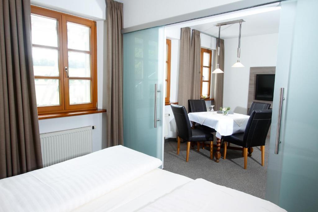 Landhotel غايسلفيند الغرفة الصورة